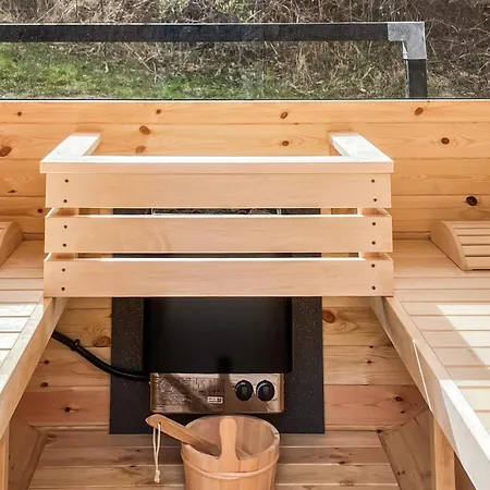 Prázdninový dům In With Sauna *